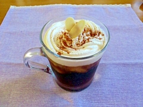 リッチに生クリームとシナモンのアイスコーヒー